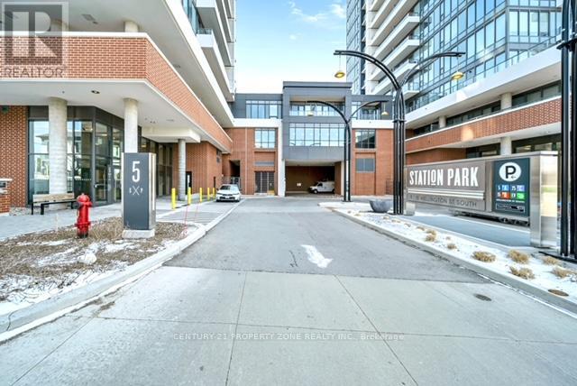1612 - 5 Wellington Street, Kitchener, Ontario  N2G 0E3 - Photo 2 - X13172084