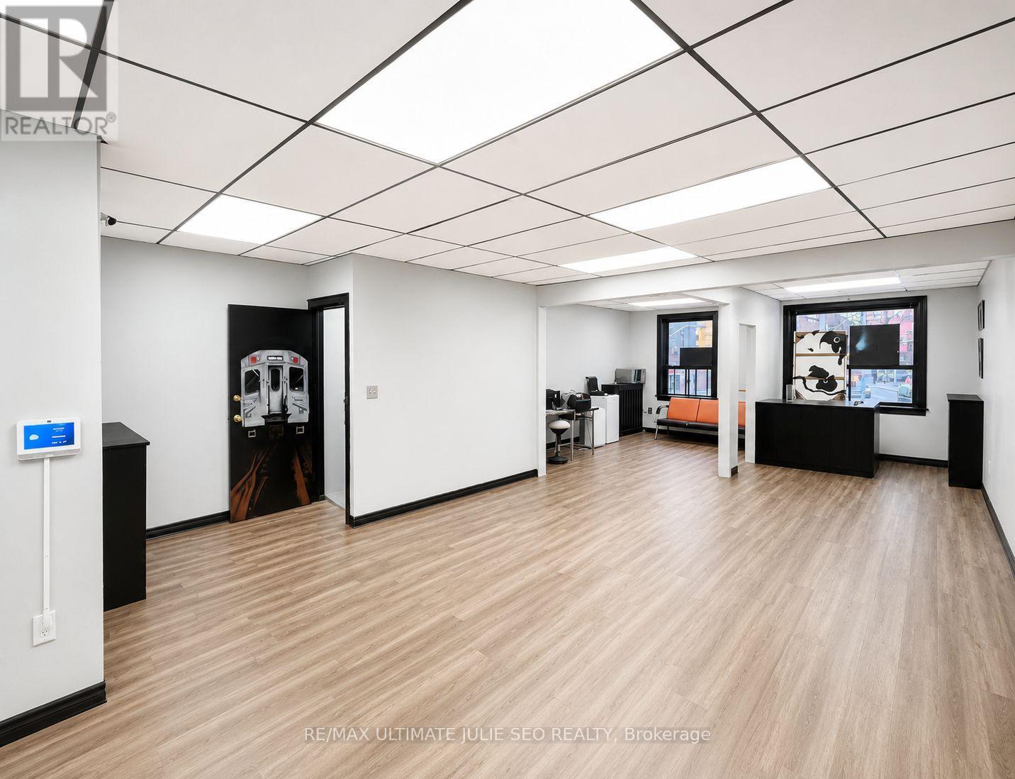 2nd Flr - 539 St Clair Avenue W, Toronto, Ontario  M6C 1A3 - Photo 8 - C13099136