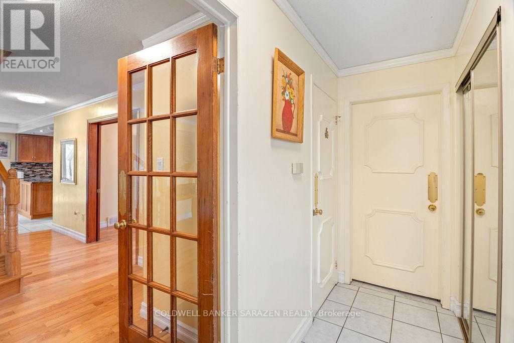 1040 Karsh Drive, Ottawa, Ontario  K1G 4M9 - Photo 6 - X12723330