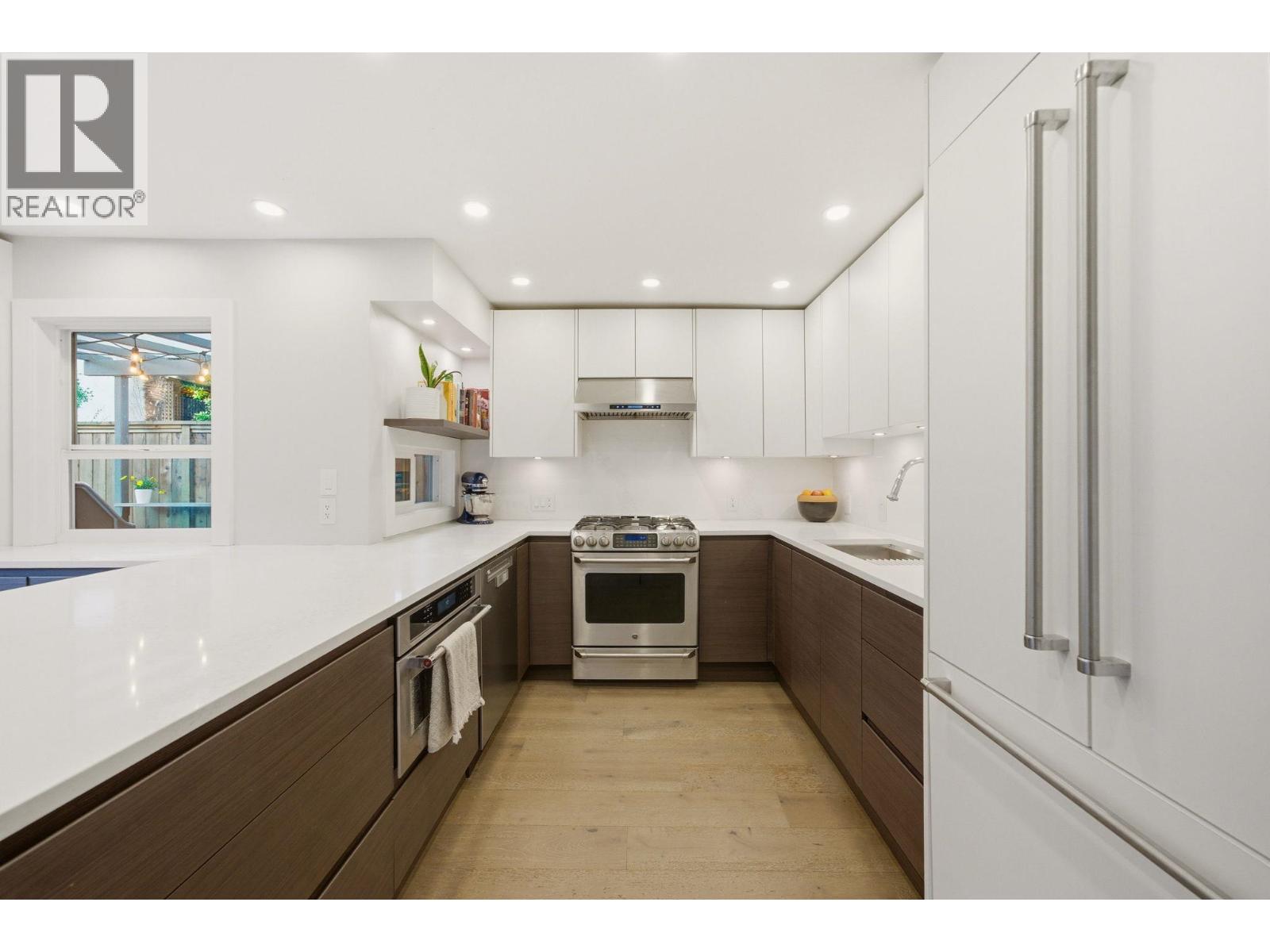 308 E 6th Street, North Vancouver, British Columbia  V7L 1P6 - Photo 15 - R3127641