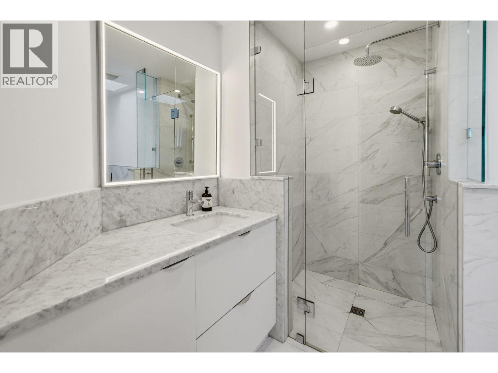 308 E 6th Street, North Vancouver, British Columbia  V7L 1P6 - Photo 29 - R3127641