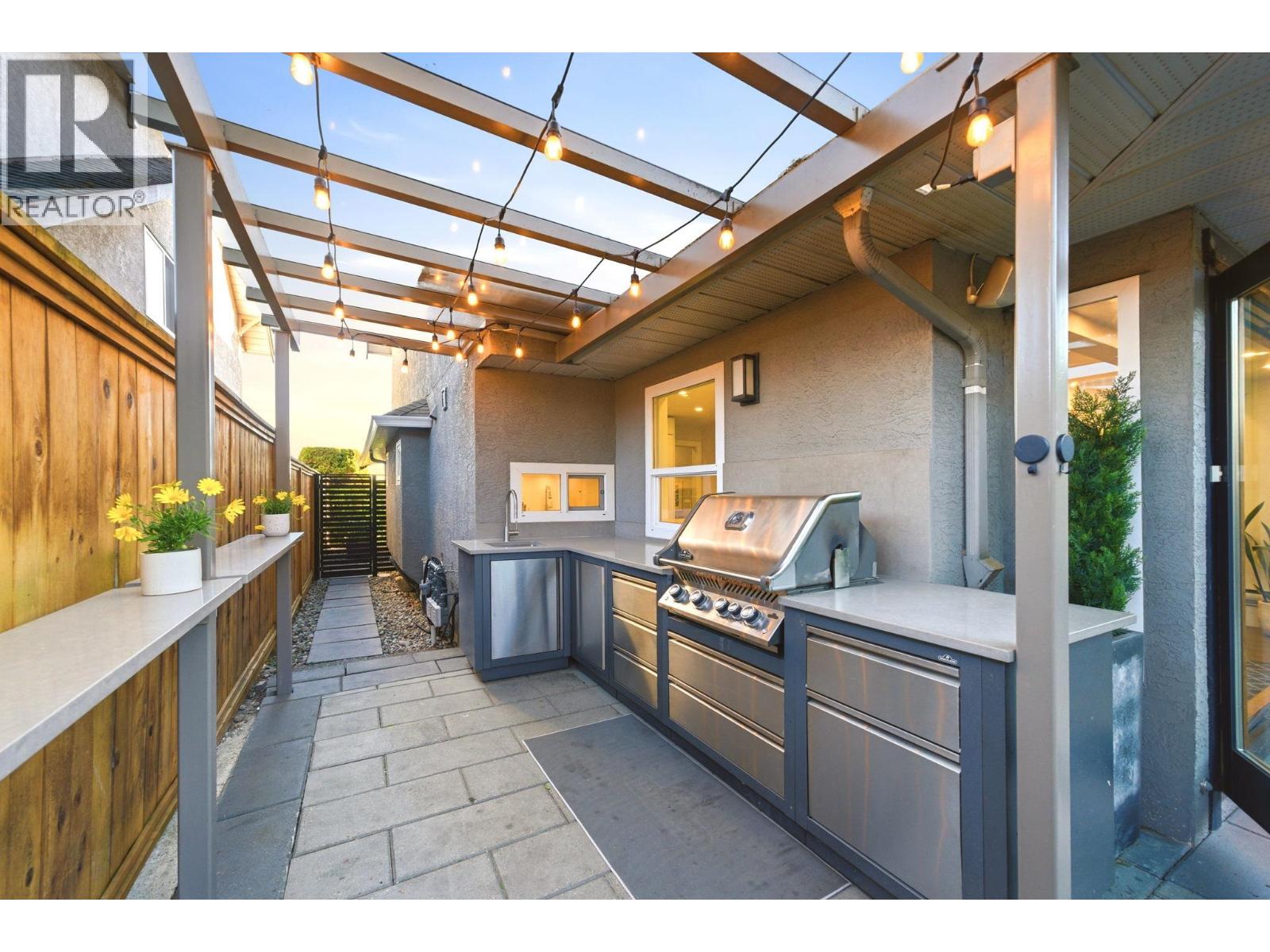 308 E 6th Street, North Vancouver, British Columbia  V7L 1P6 - Photo 38 - R3127641