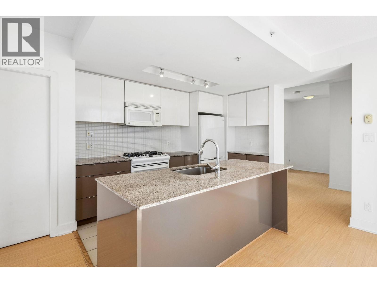 2208 4808 Hazel Street, Burnaby, British Columbia  V5H 0A2 - Photo 3 - R3127649