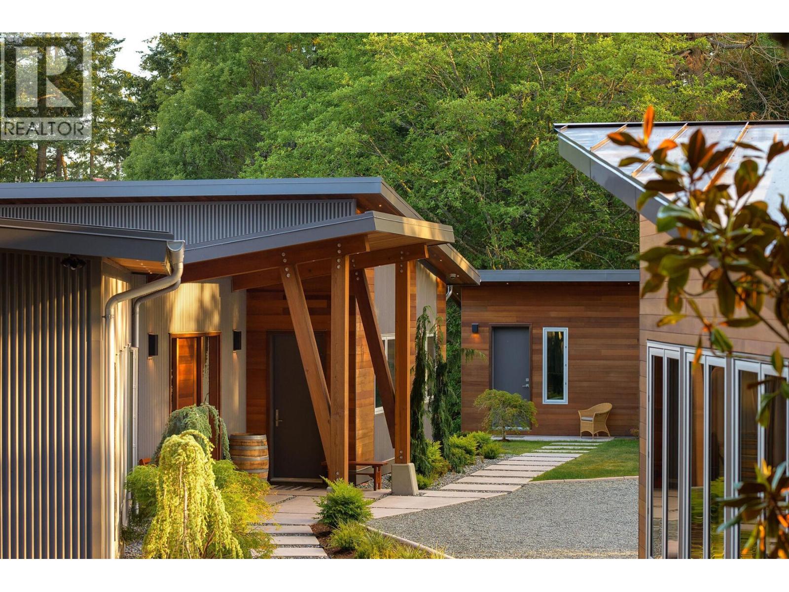 236 Gulf Drive, Galiano Island, British Columbia  V0N 1P0 - Photo 11 - R3127628