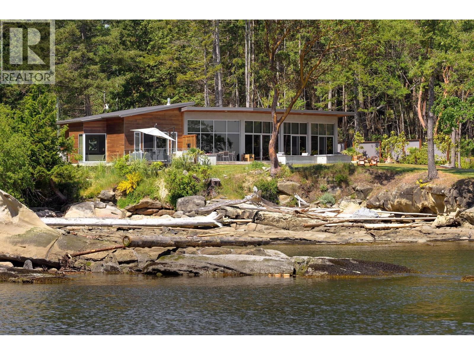 236 Gulf Drive, Galiano Island, British Columbia  V0N 1P0 - Photo 2 - R3127628