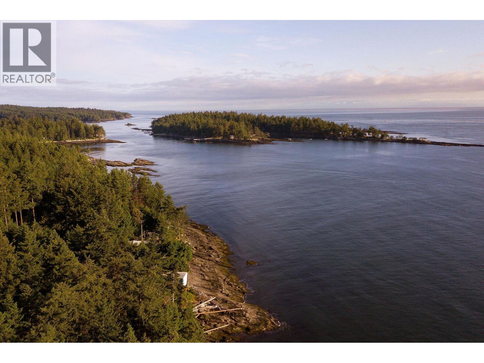 236 Gulf Drive, Galiano Island, British Columbia  V0N 1P0 - Photo 3 - R3127628