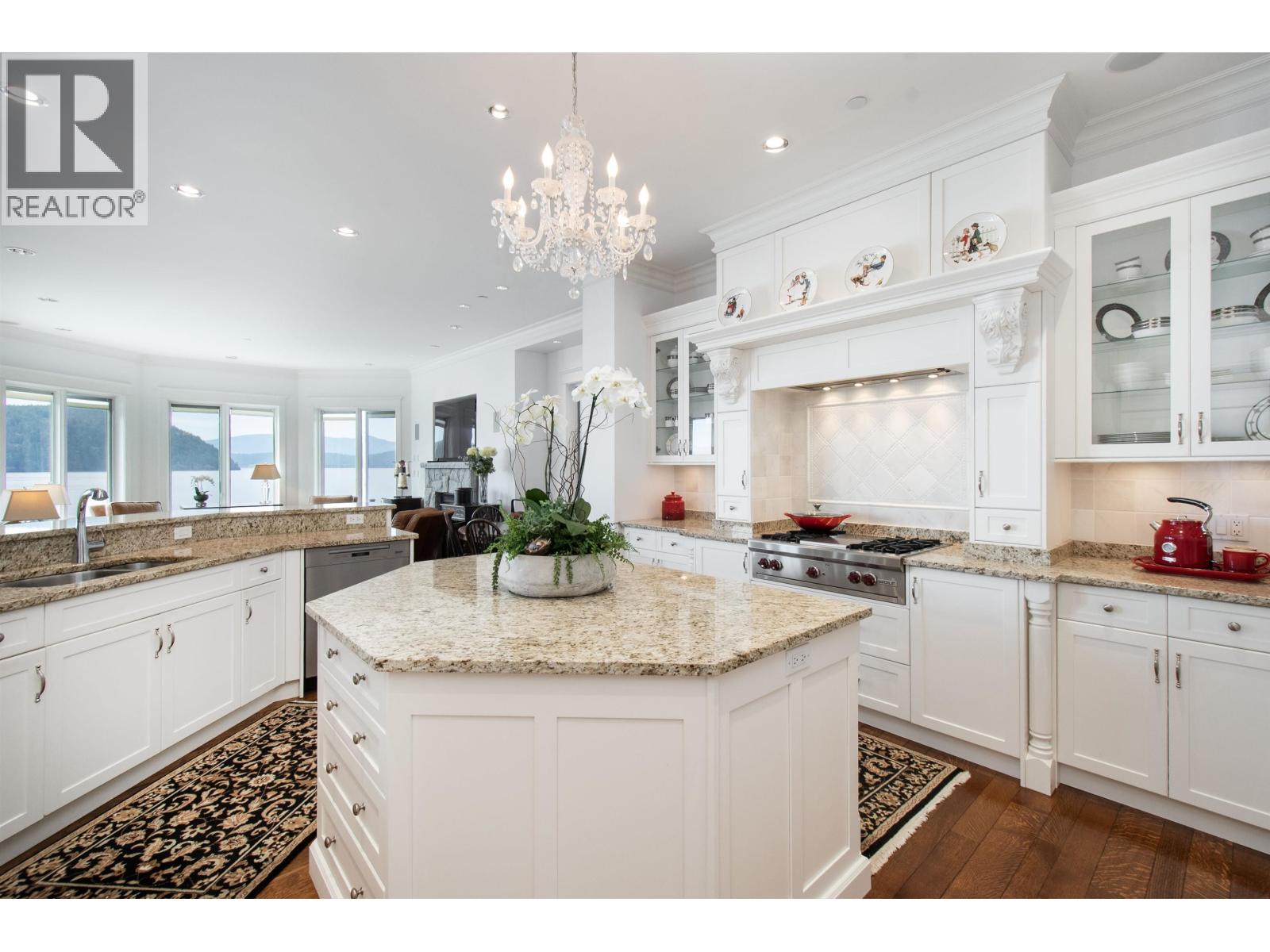 8 Ocean Point Drive, West Vancouver, British Columbia  V7W 3G7 - Photo 13 - R3127651