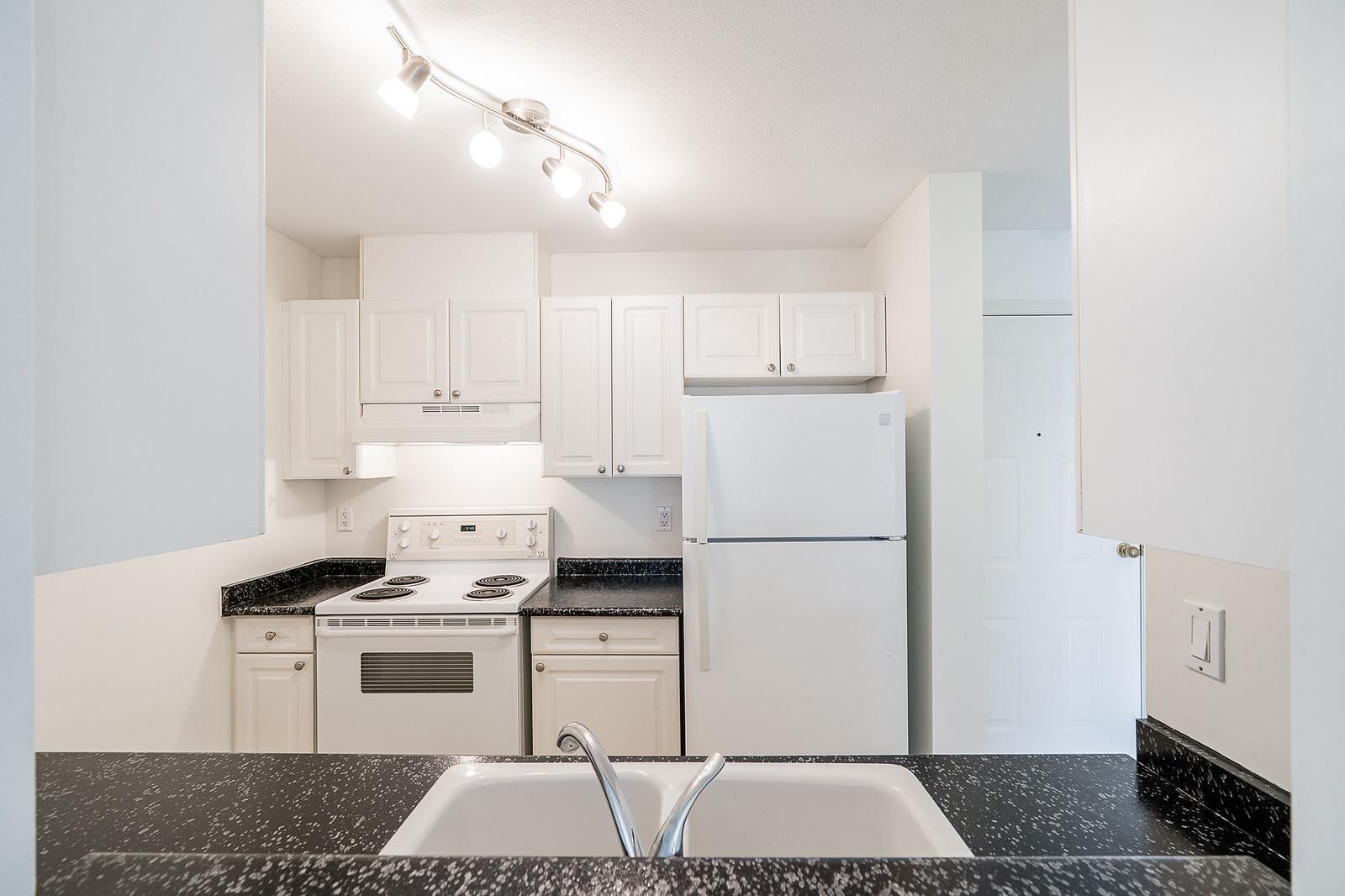 411 14885 100 Avenue, Surrey, British Columbia  V3R 0W1 - Photo 9 - R3126848