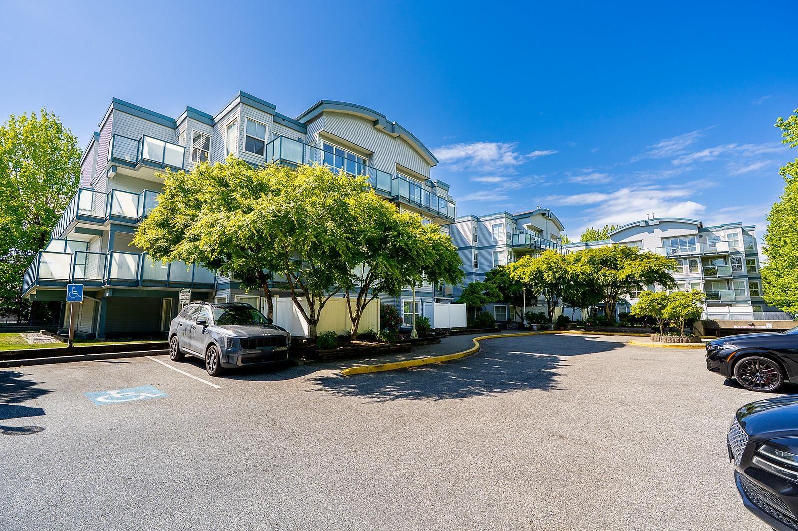 411 14885 100 Avenue, Surrey, British Columbia  V3R 0W1 - Photo 1 - R3126848