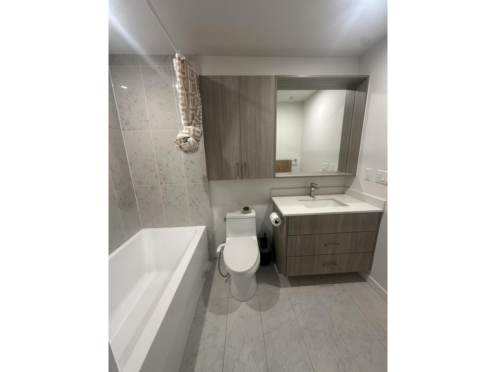 W111 13838 108 Avenue, Surrey, British Columbia  V3T 0T8 - Photo 7 - R3127655