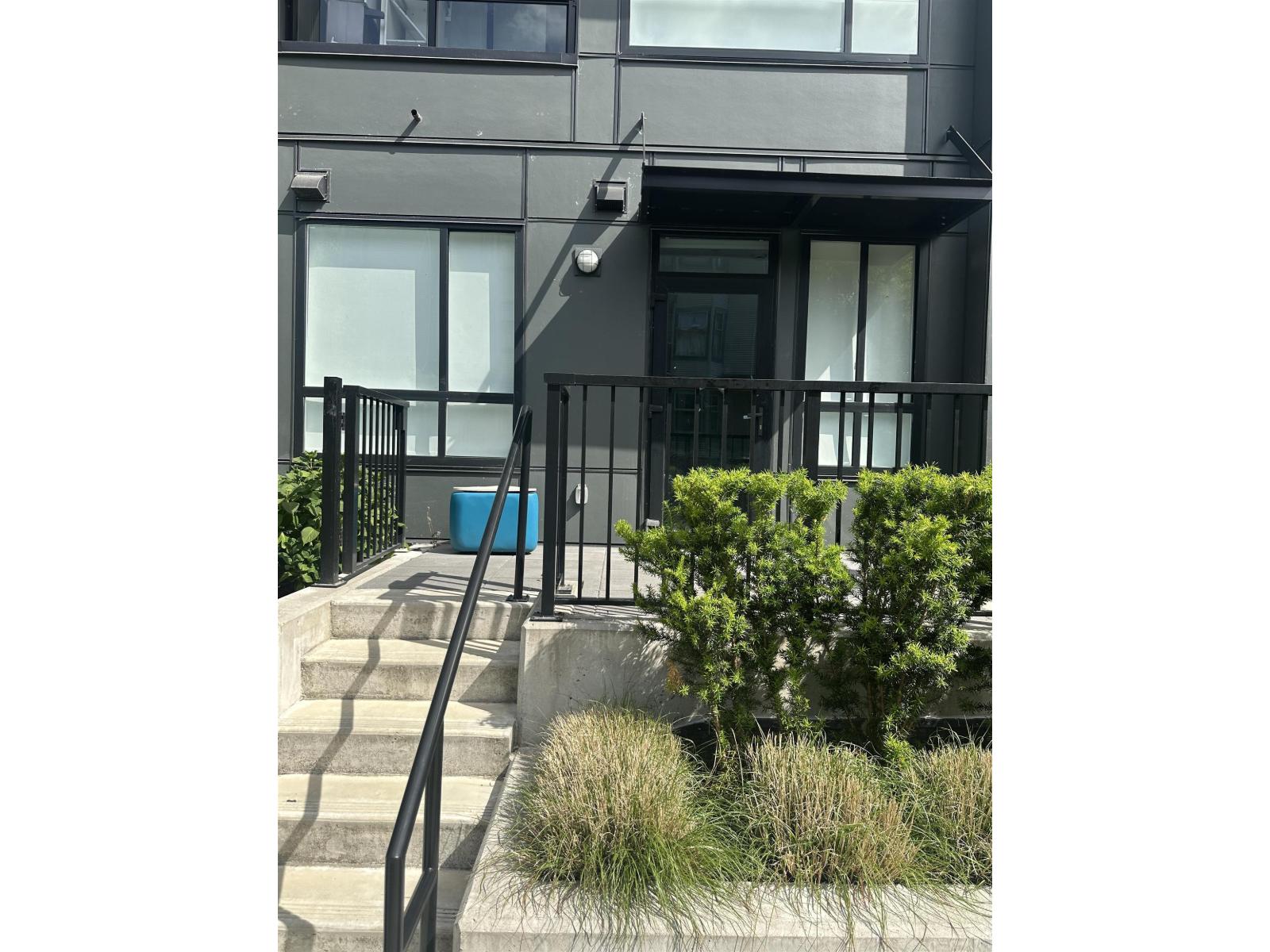 W111 13838 108 Avenue, Surrey, British Columbia  V3T 0T8 - Photo 1 - R3127655