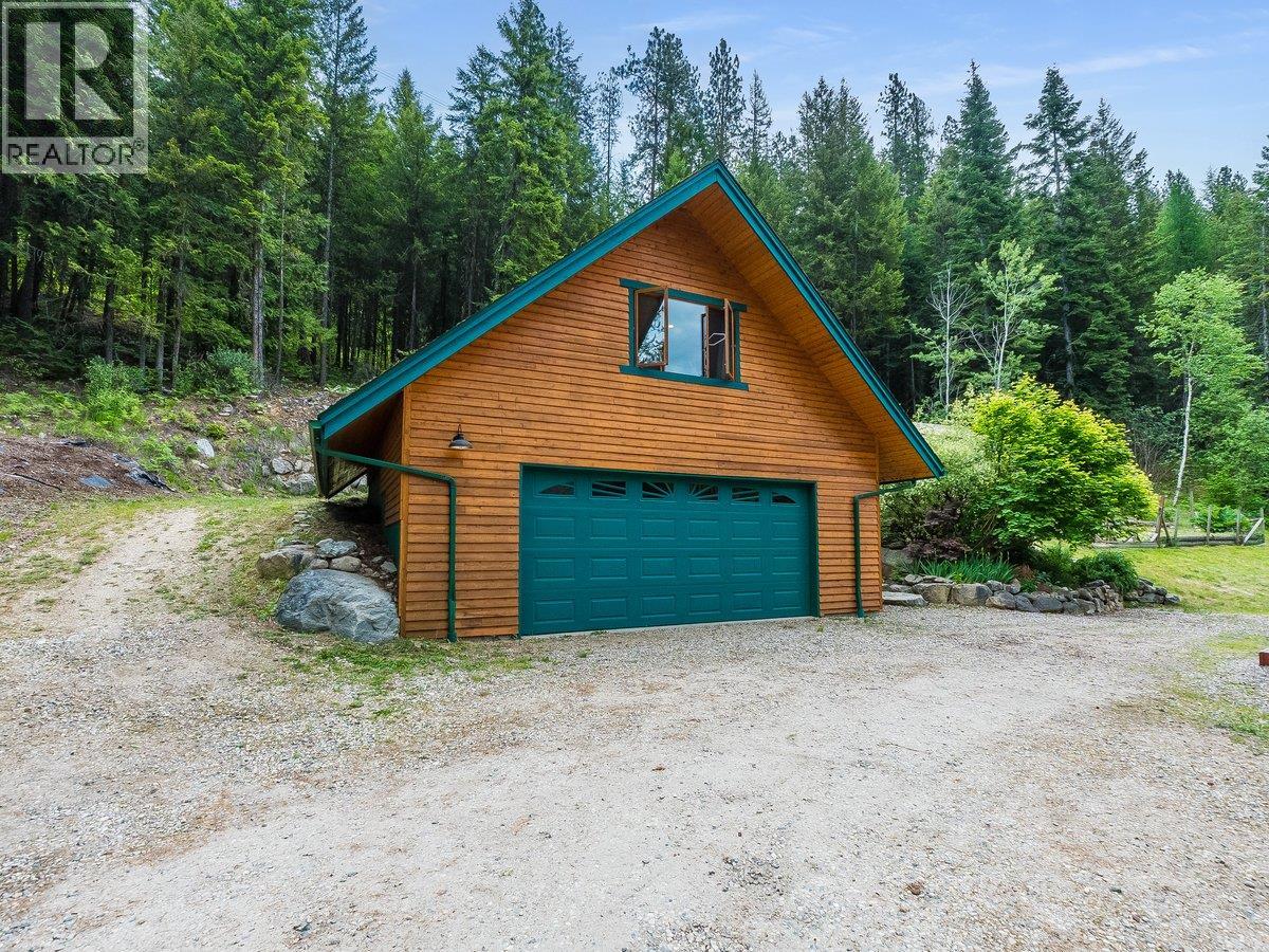 1990 6 Highway, Crescent Valley, British Columbia  V0G 1H0 - Photo 39 - 10388513