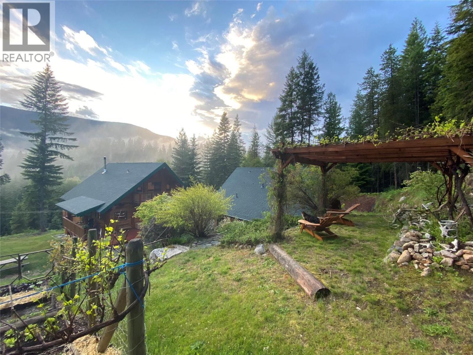 1990 6 Highway, Crescent Valley, British Columbia  V0G 1H0 - Photo 63 - 10388513