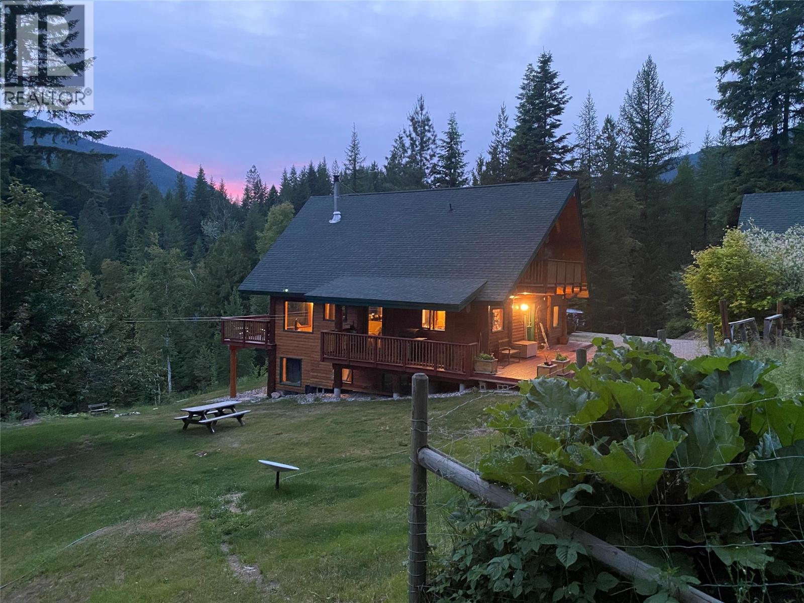 1990 6 Highway, Crescent Valley, British Columbia  V0G 1H0 - Photo 64 - 10388513