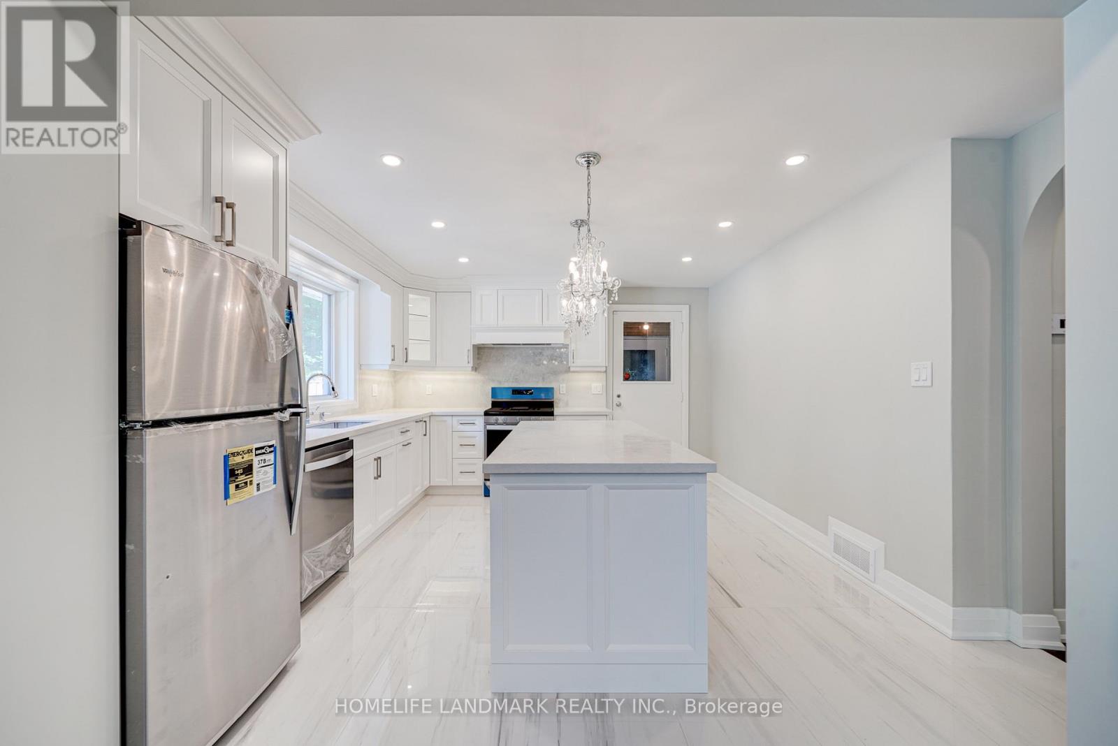 7 Knightswood Road, Toronto, Ontario  M4N 2G9 - Photo 13 - C13172134
