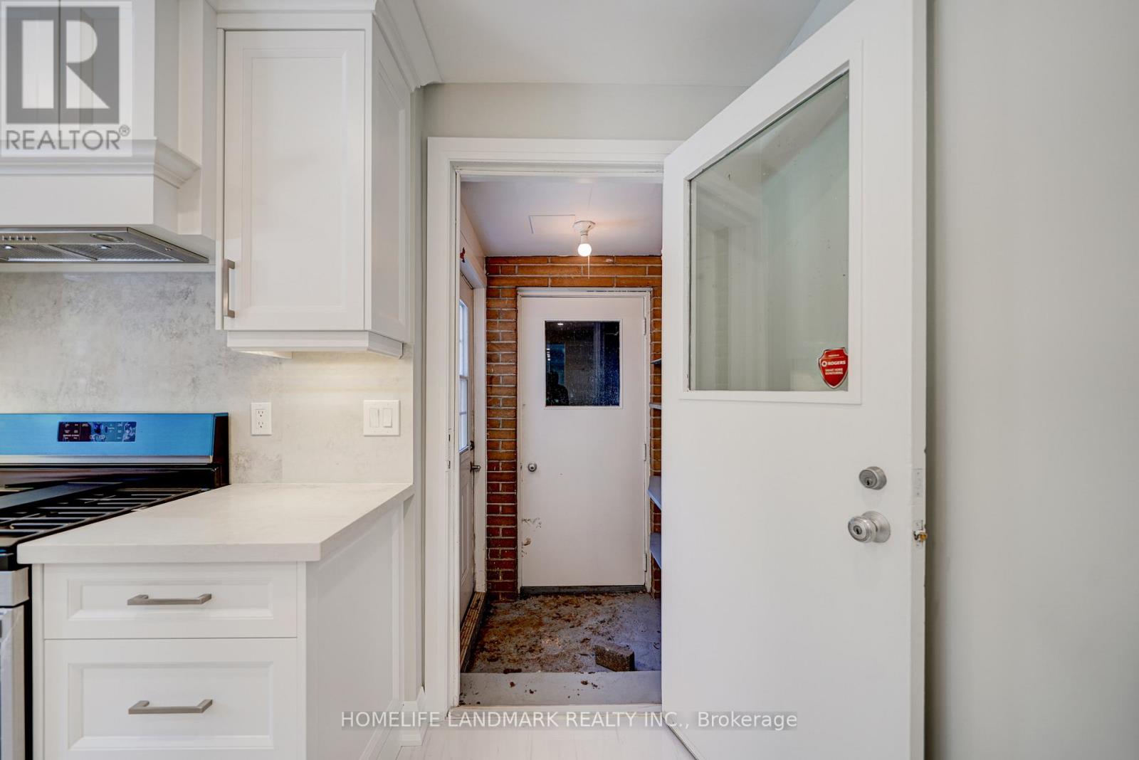 7 Knightswood Road, Toronto, Ontario  M4N 2G9 - Photo 17 - C13172134
