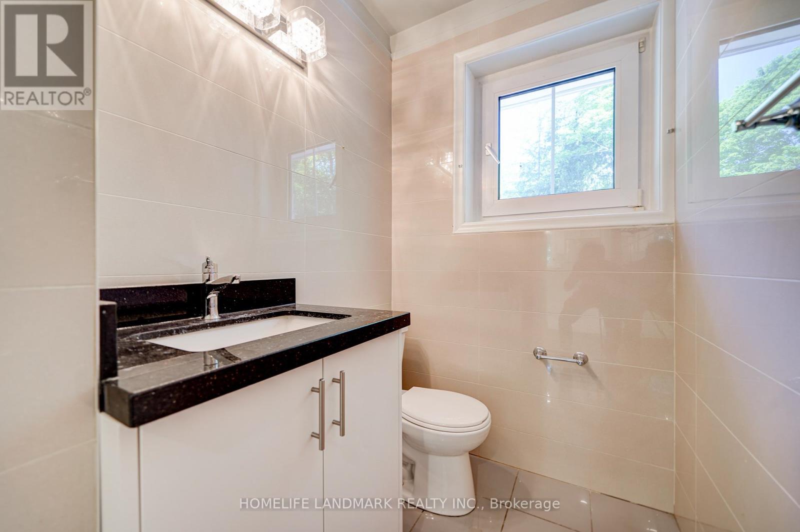 7 Knightswood Road, Toronto, Ontario  M4N 2G9 - Photo 18 - C13172134
