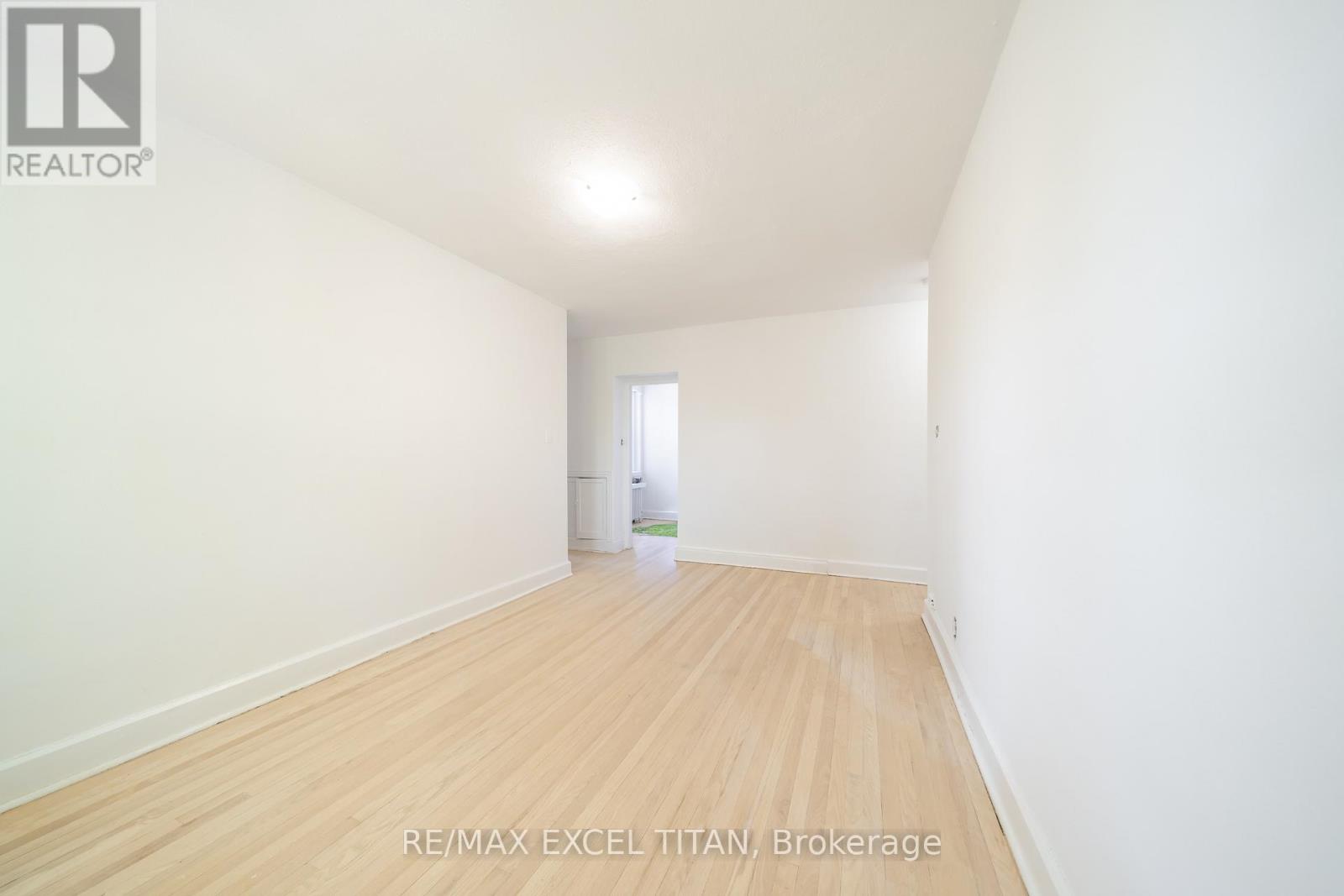 31 - 1 Mallory Gardens, Toronto, Ontario  M4V 2A6 - Photo 3 - C13172142