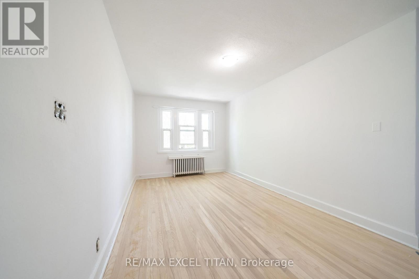 31 - 1 Mallory Gardens, Toronto, Ontario  M4V 2A6 - Photo 4 - C13172142