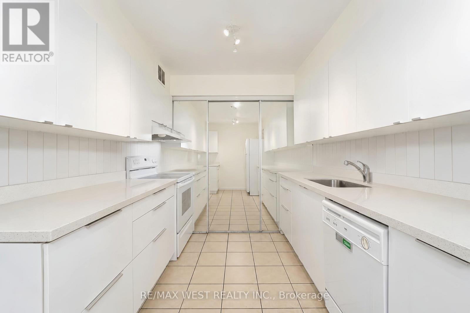510 - 3300 Don Mills Road, Toronto, Ontario  M2J 4X7 - Photo 5 - C13172204