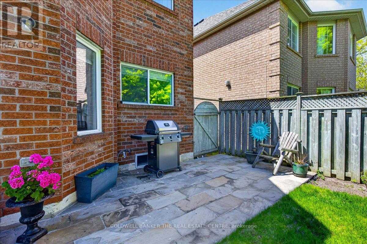 405 Silken Laumann Drive, Newmarket, Ontario  L3X 2J1 - Photo 46 - N12903104