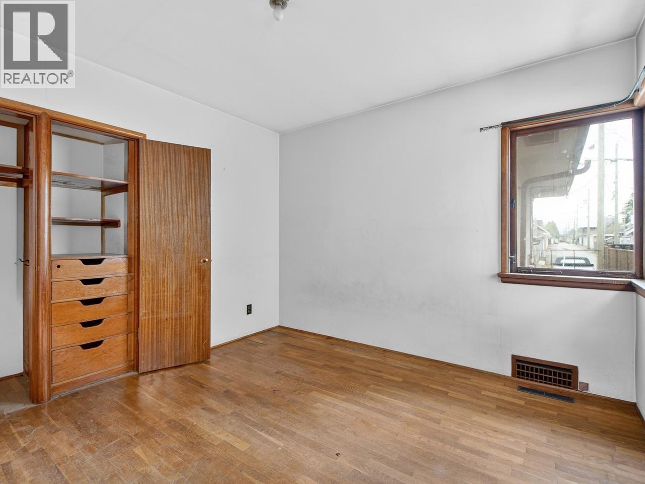 3325 E 49th Avenue, Vancouver, British Columbia  V5S 1L7 - Photo 14 - R3127496