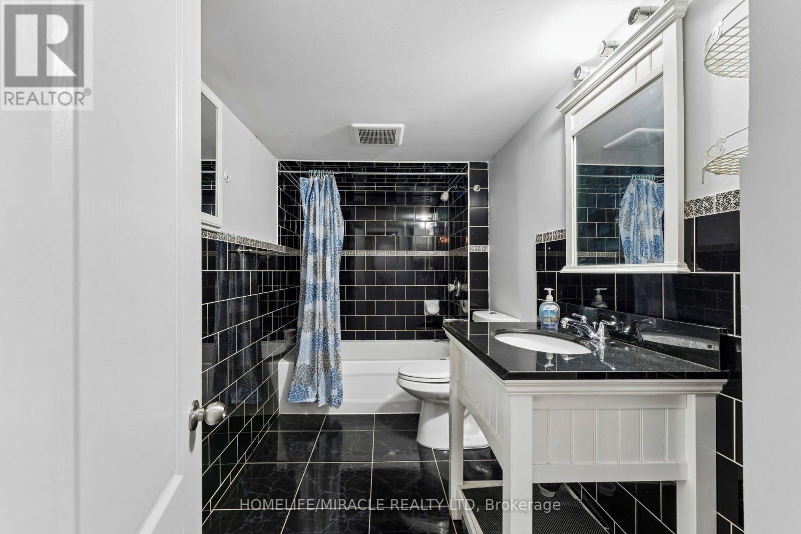 58 Dovehaven Crescent, Brampton, Ontario  L6P 2N8 - Photo 44 - W13155092