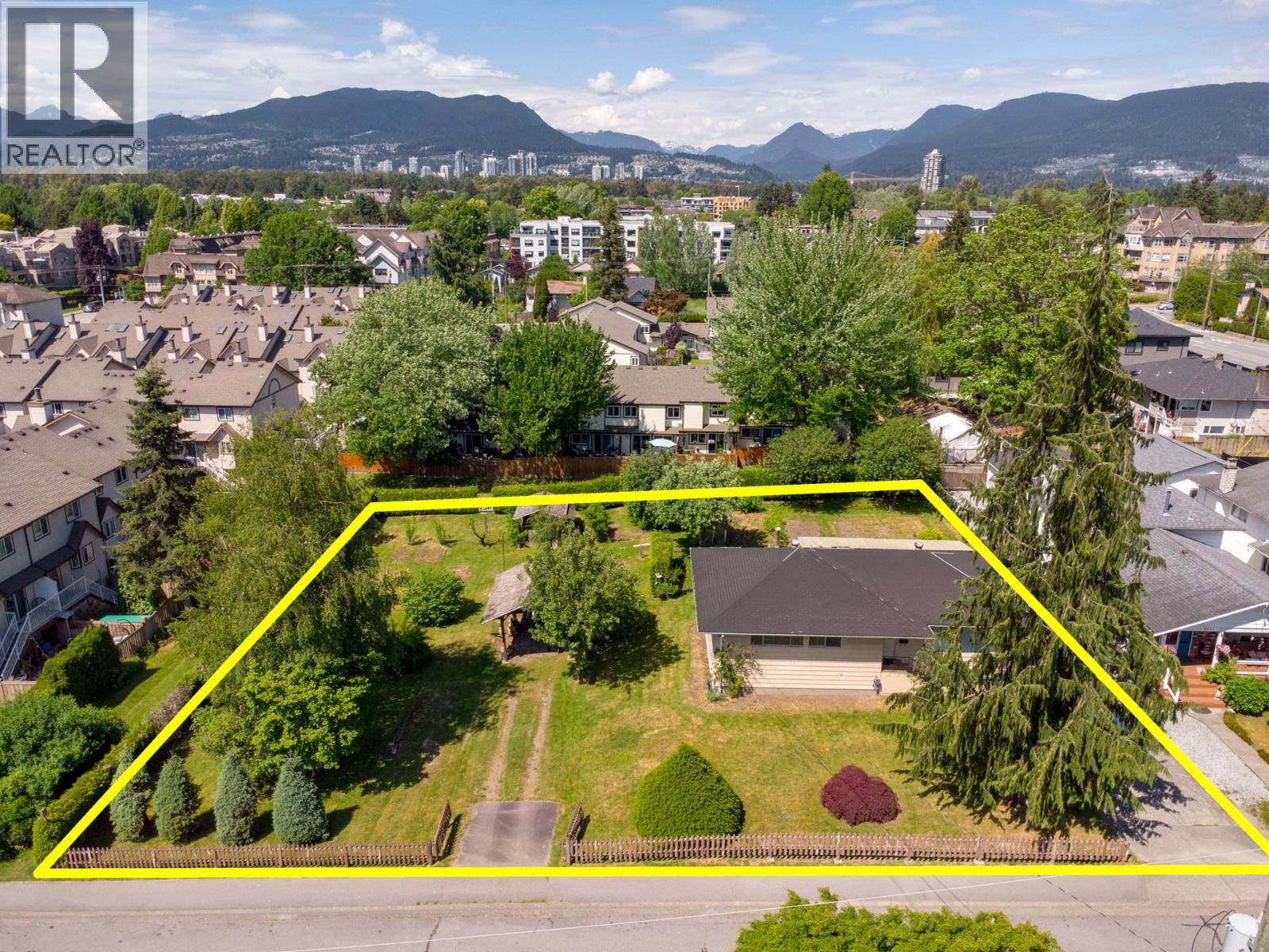2337 Lobb Avenue, Port Coquitlam, British Columbia  V3C 1M7 - Photo 3 - R3123693