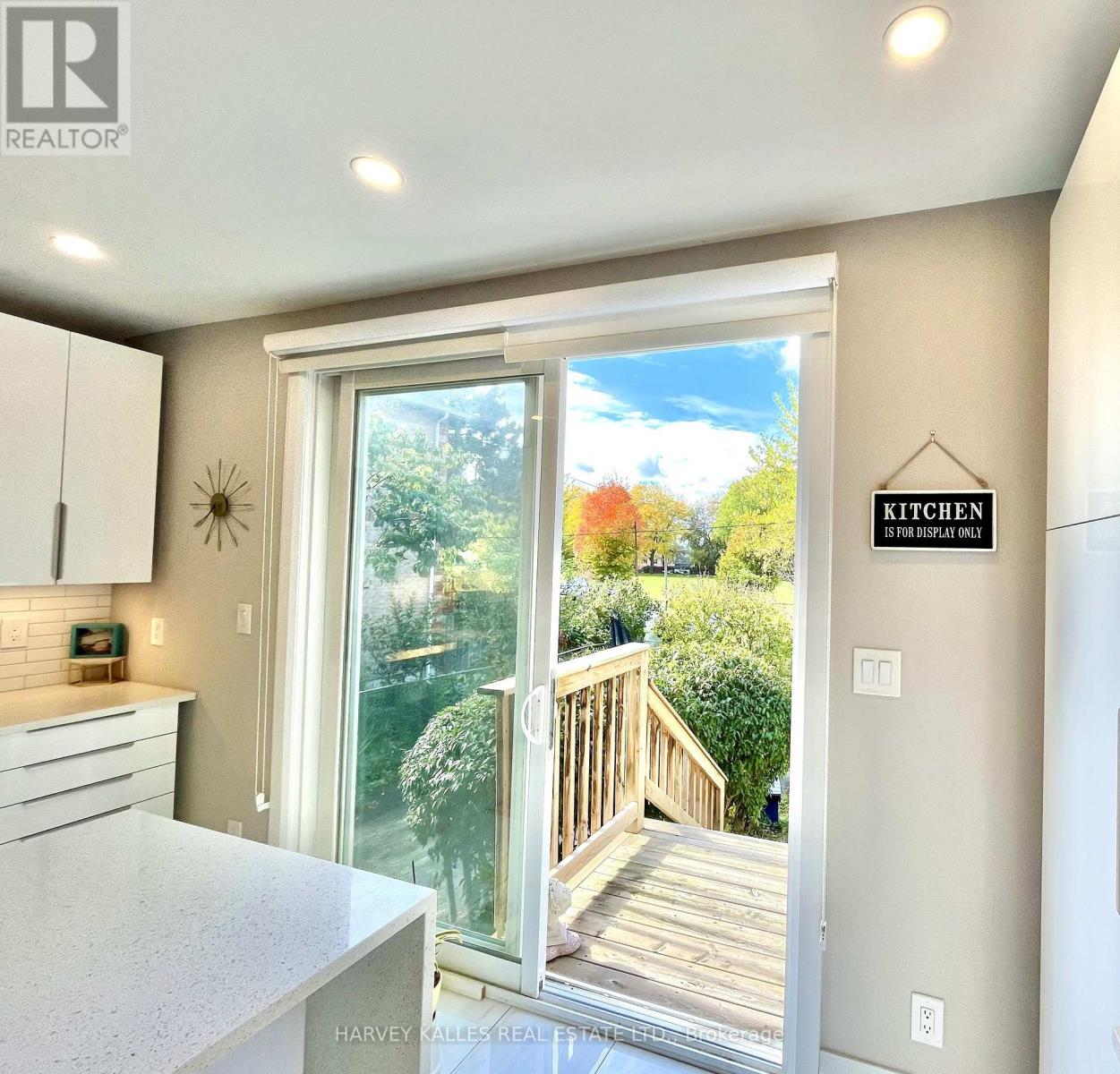 26 Leyton Avenue, Toronto, Ontario  M1L 3T4 - Photo 2 - E13172120