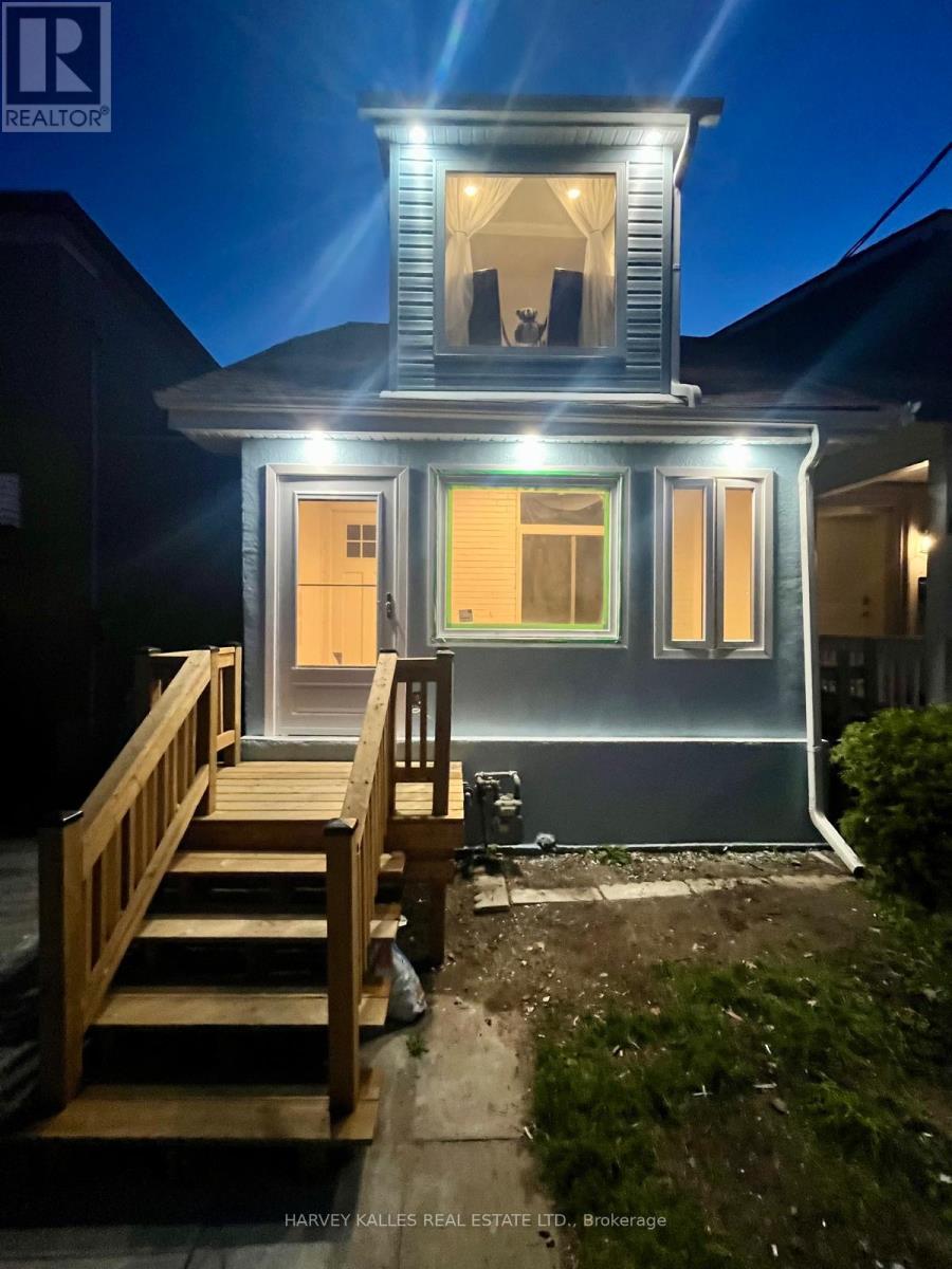 26 Leyton Avenue, Toronto, Ontario  M1L 3T4 - Photo 5 - E13172120