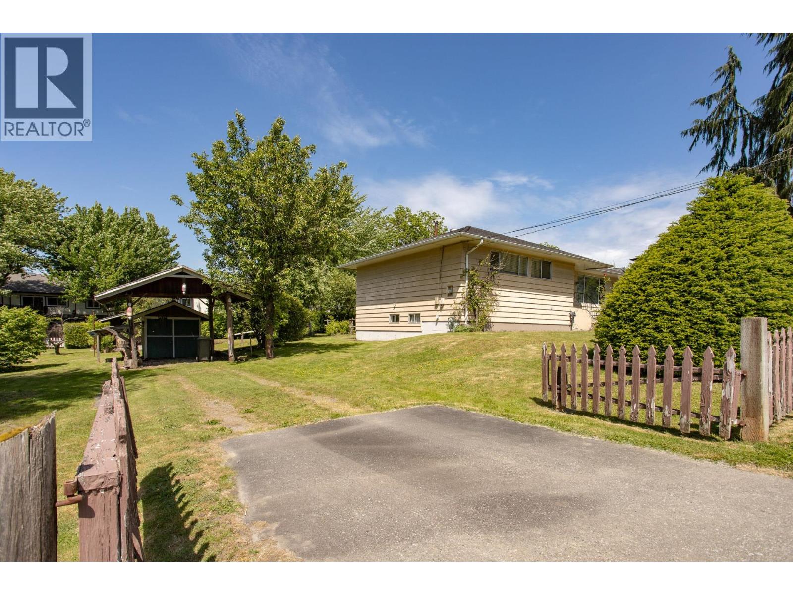 2349 Lobb Avenue, Port Coquitlam, British Columbia V3C 1M7 - Photo 7 - R3123641