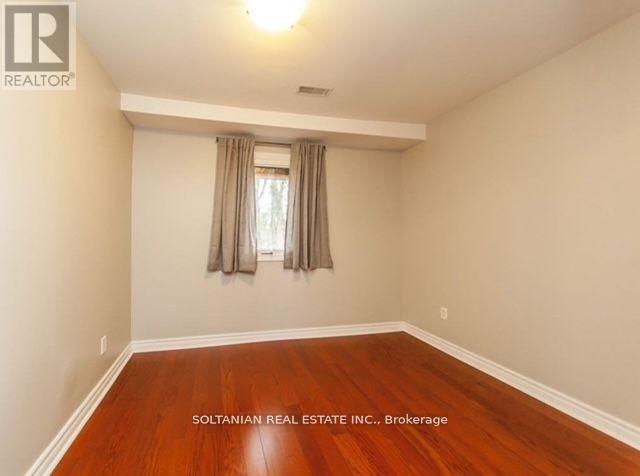 257 Parkwood Avenue, Georgina, Ontario  L4P 2X2 - Photo 15 - N13172178