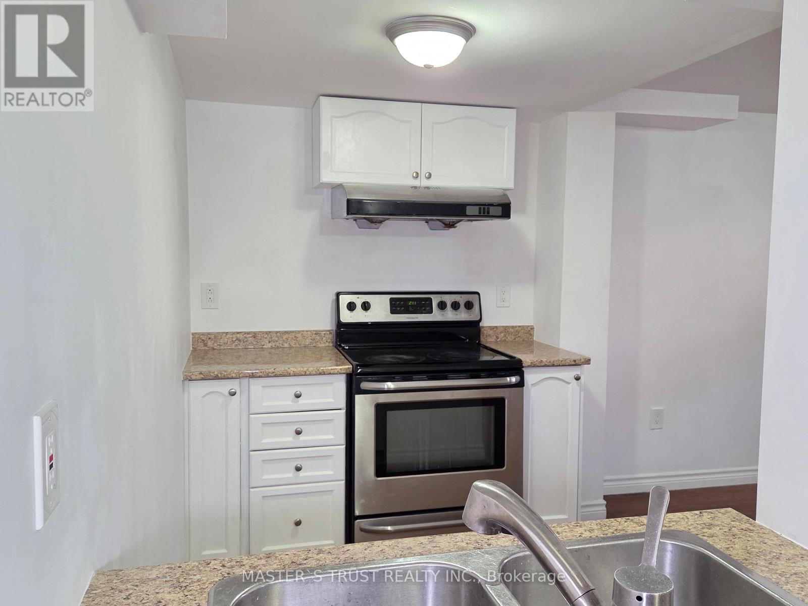 11 Beacon Point Street, Markham, Ontario  L6E 0P3 - Photo 26 - N13172182