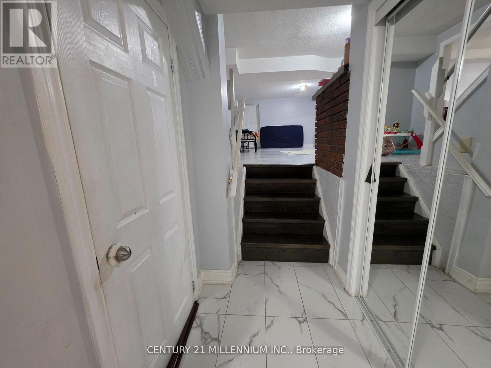 23 Malcolm Crescent, Brampton, Ontario  L6S 3C7 - Photo 12 - W13172140