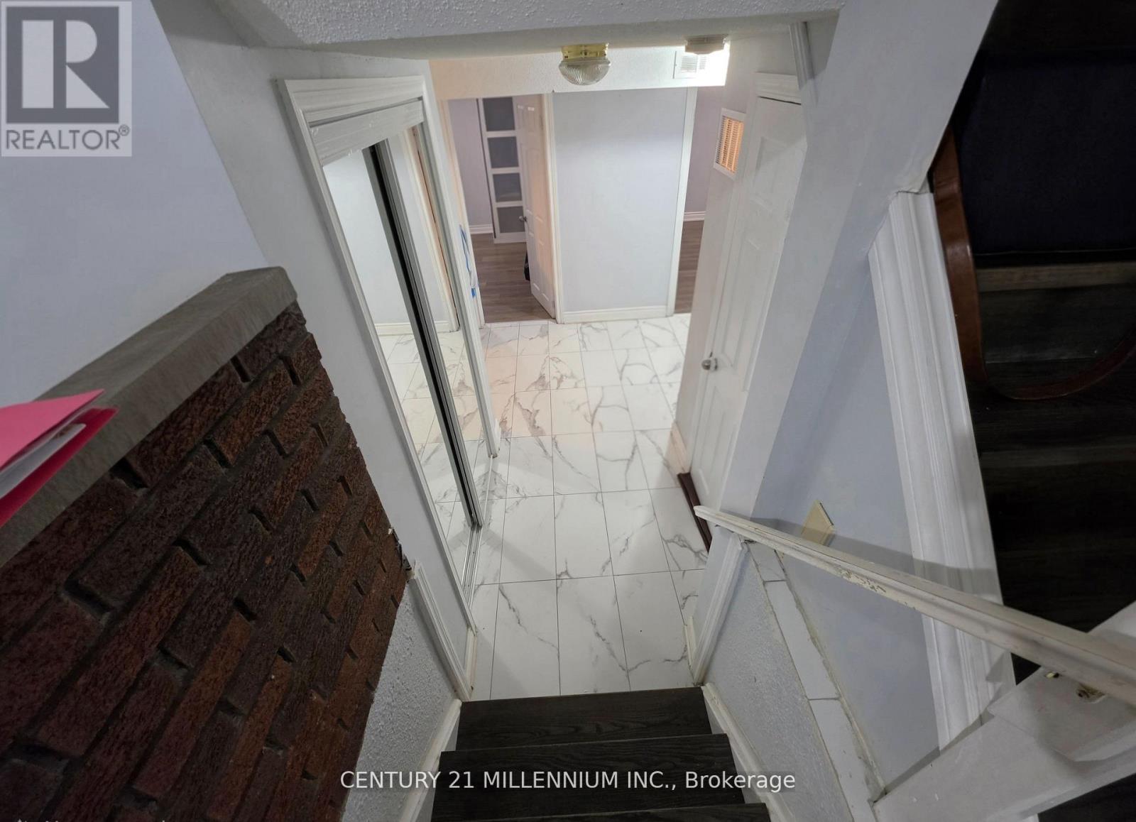 23 Malcolm Crescent, Brampton, Ontario  L6S 3C7 - Photo 13 - W13172140