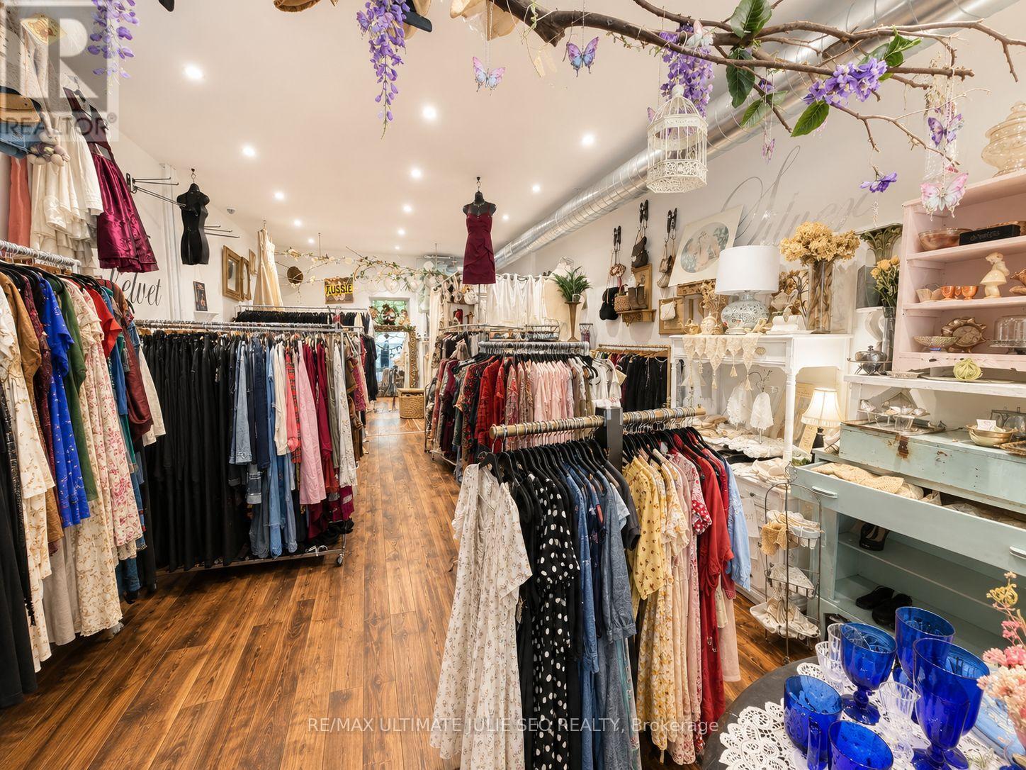 1656 Eglinton Avenue W, Toronto, Ontario  M6E 2H2 - Photo 3 - W13172156