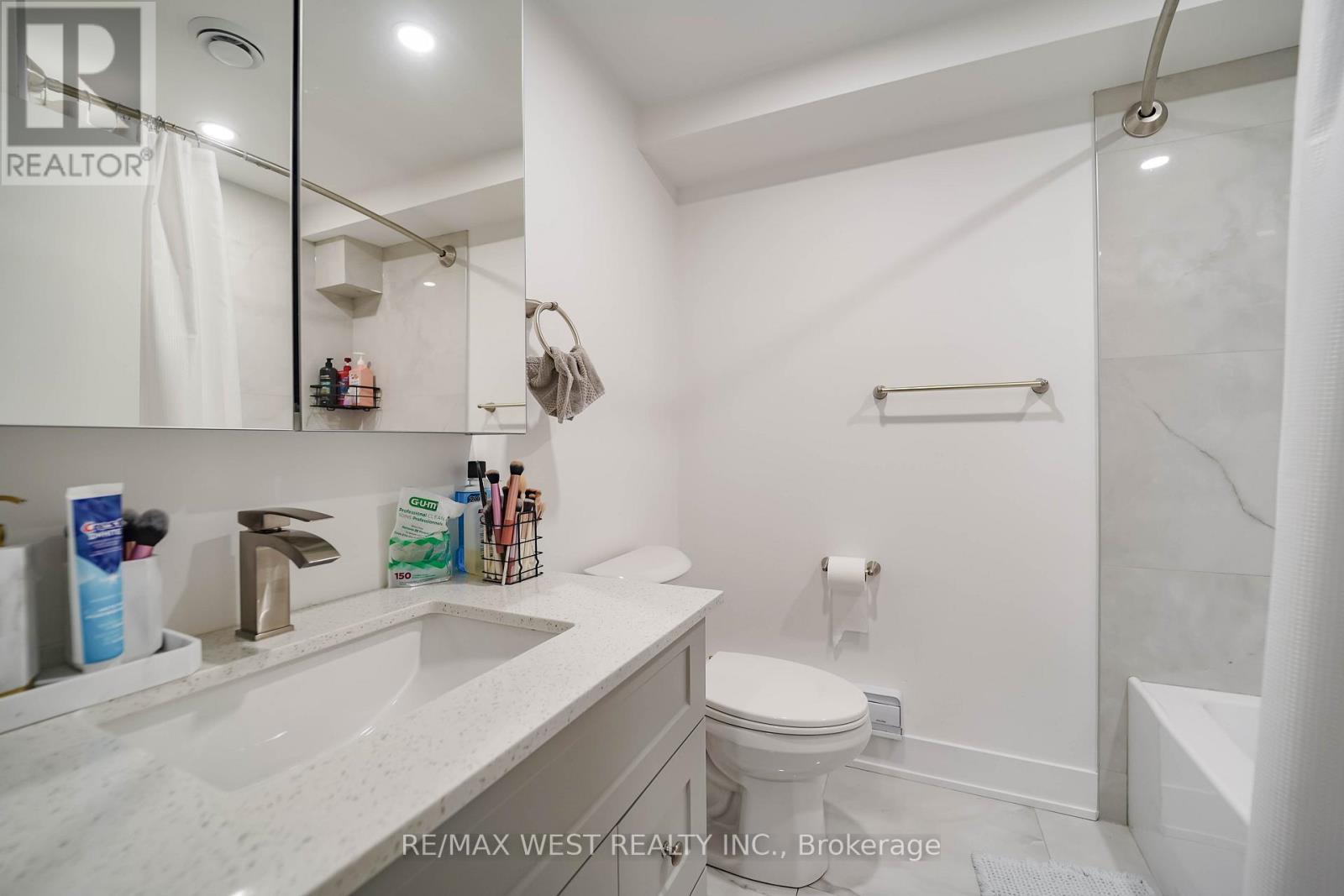 4296 Claypine Rise, Mississauga, Ontario  L4W 2G6 - Photo 17 - W13172160
