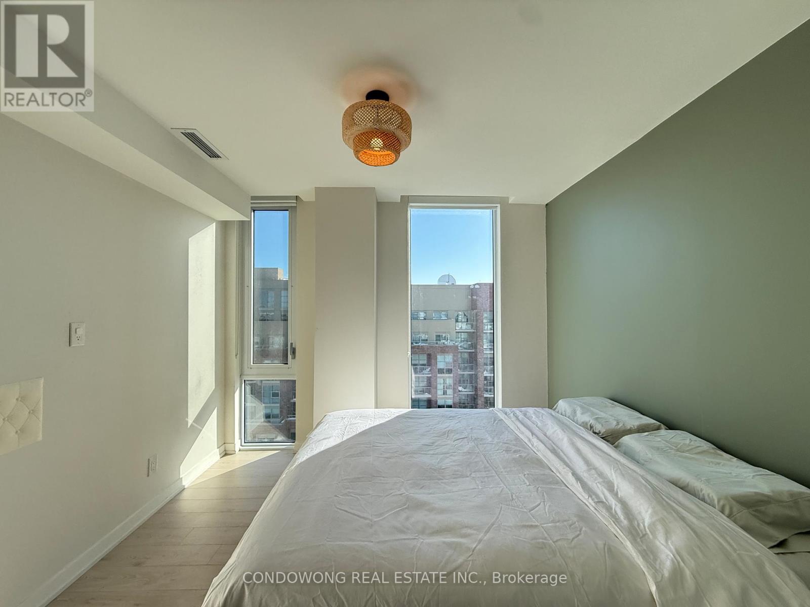 1101 - 1808 St Clair Avenue W, Toronto, Ontario  M6N 0C1 - Photo 7 - W13172190