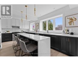 47 DON VALLEY DRIVE, Toronto, Ontario