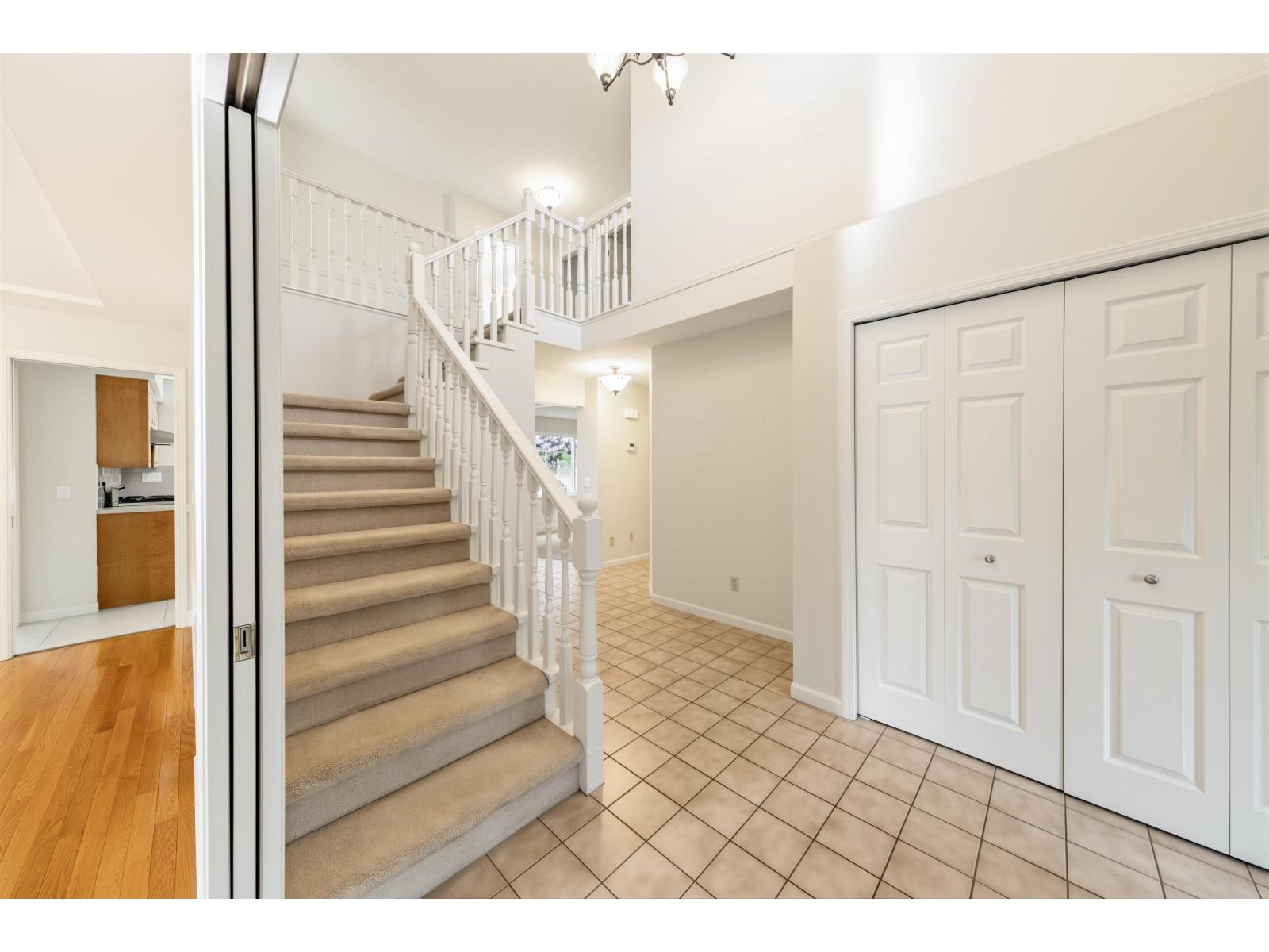 14816 20a Avenue, Surrey, British Columbia  V4A 8L3 - Photo 5 - R3127178