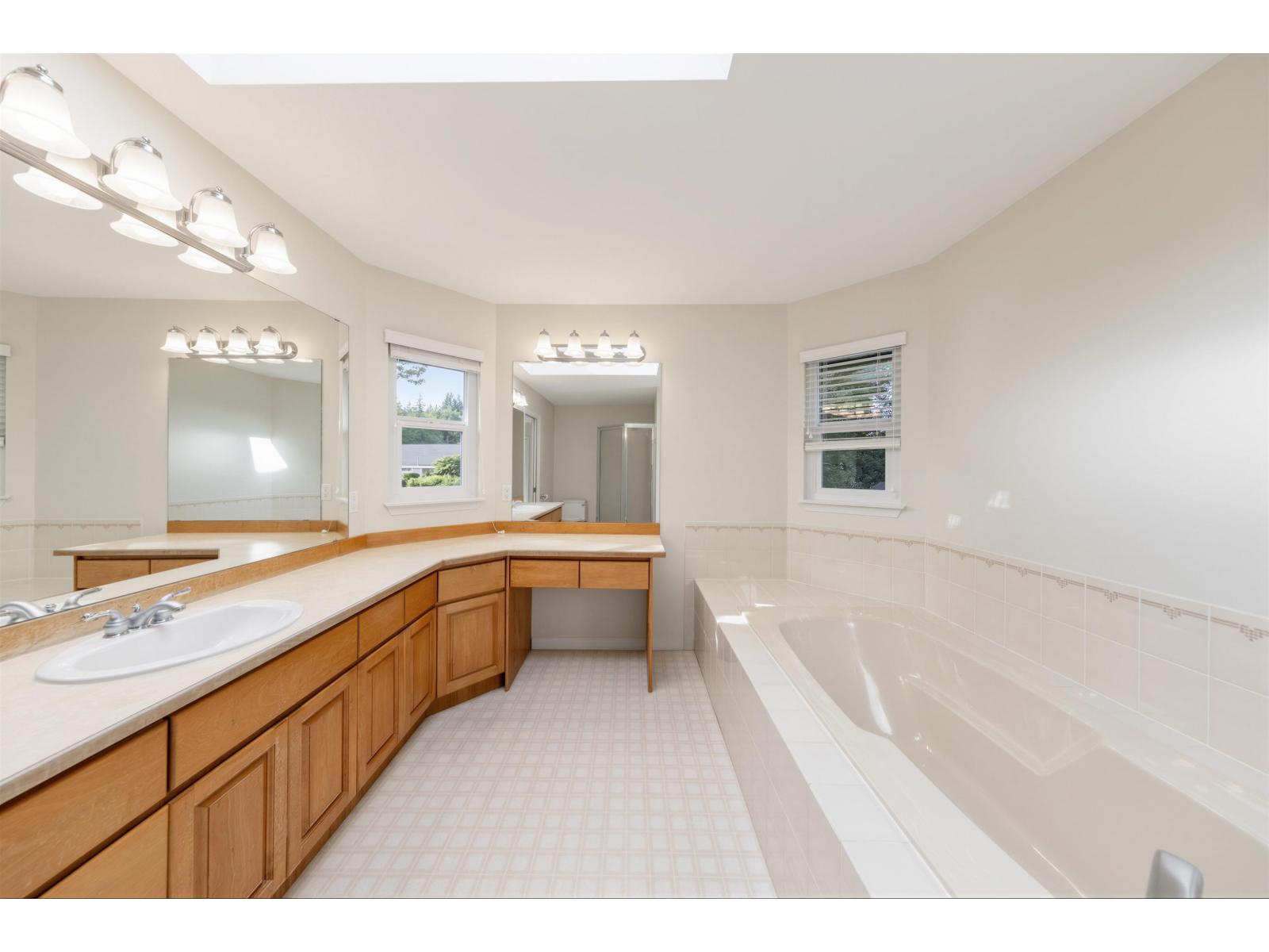 14816 20a Avenue, Surrey, British Columbia  V4A 8L3 - Photo 24 - R3127178