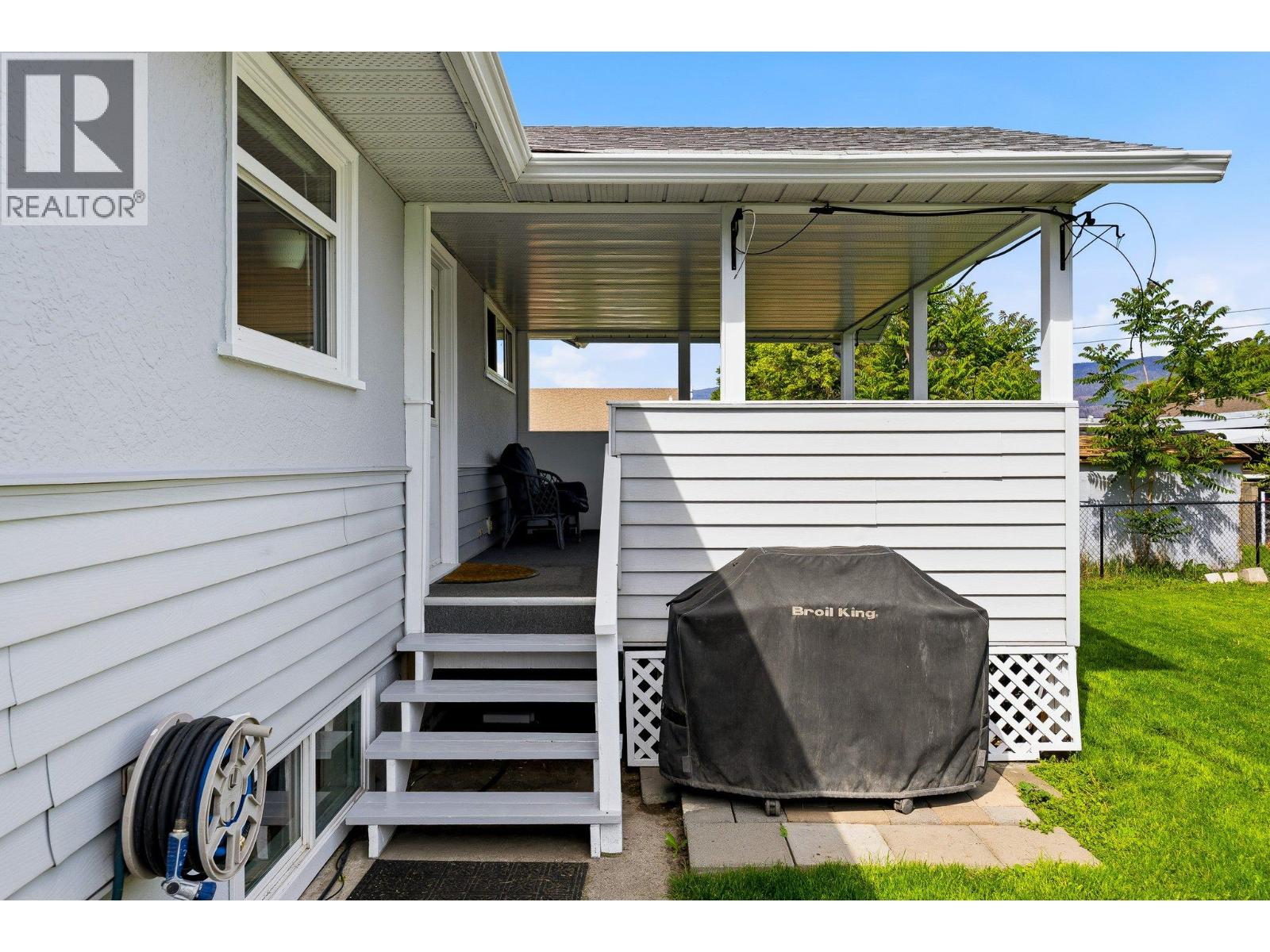 1614 Bernard Avenue, Kelowna, British Columbia  V1Y 6R9 - Photo 29 - 10384287
