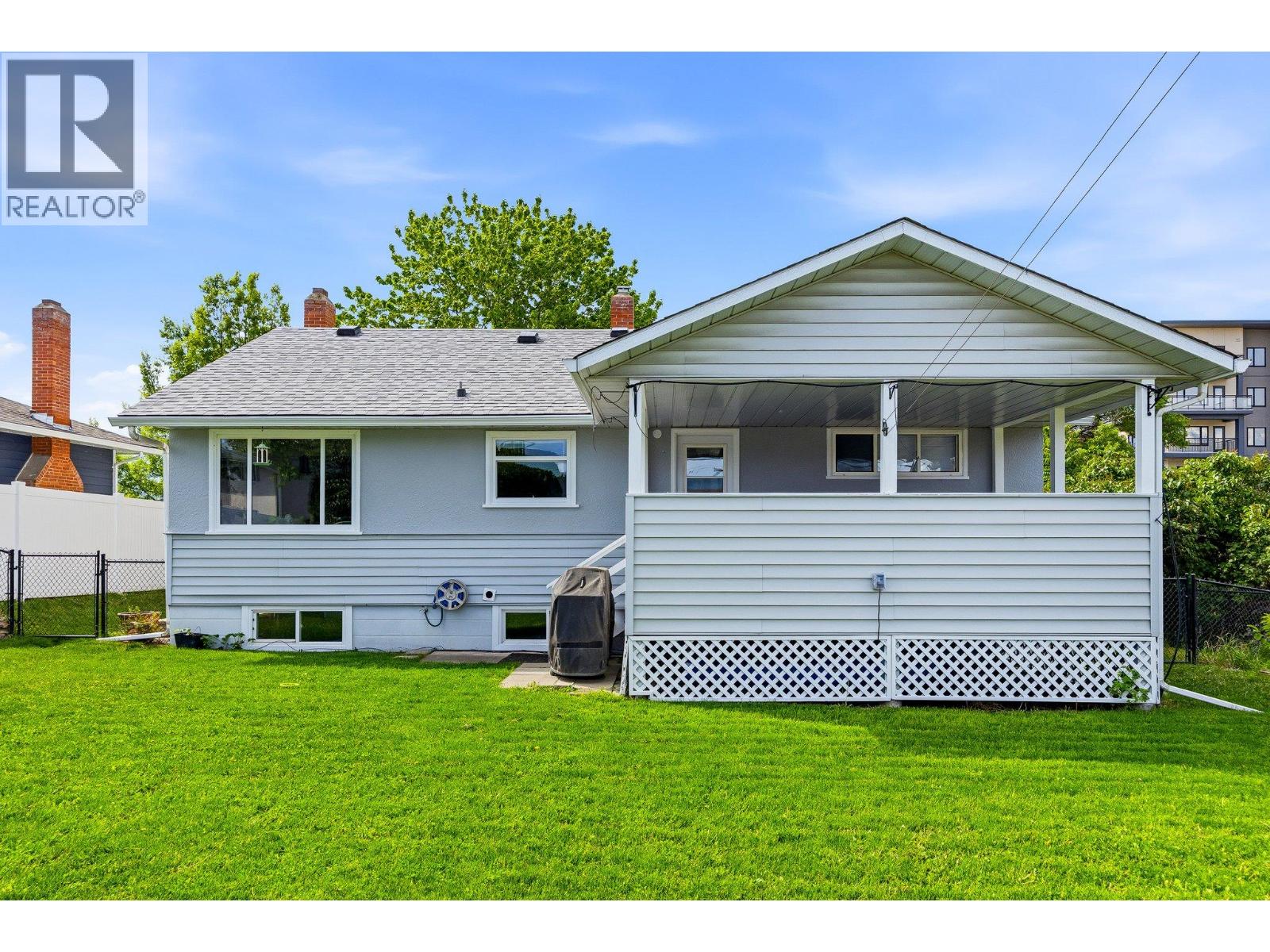 1614 Bernard Avenue, Kelowna, British Columbia  V1Y 6R9 - Photo 44 - 10384287
