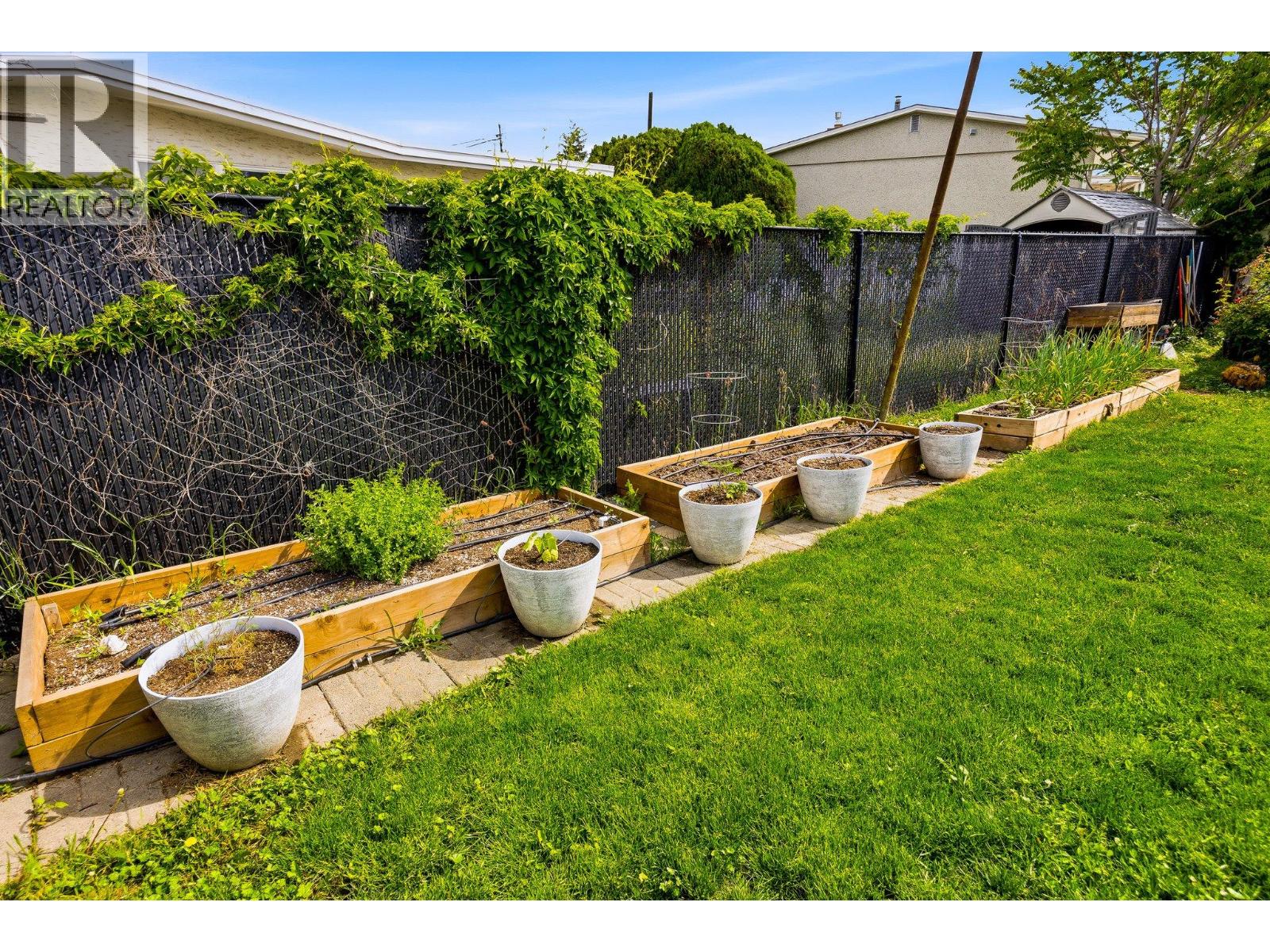 1614 Bernard Avenue, Kelowna, British Columbia  V1Y 6R9 - Photo 46 - 10384287