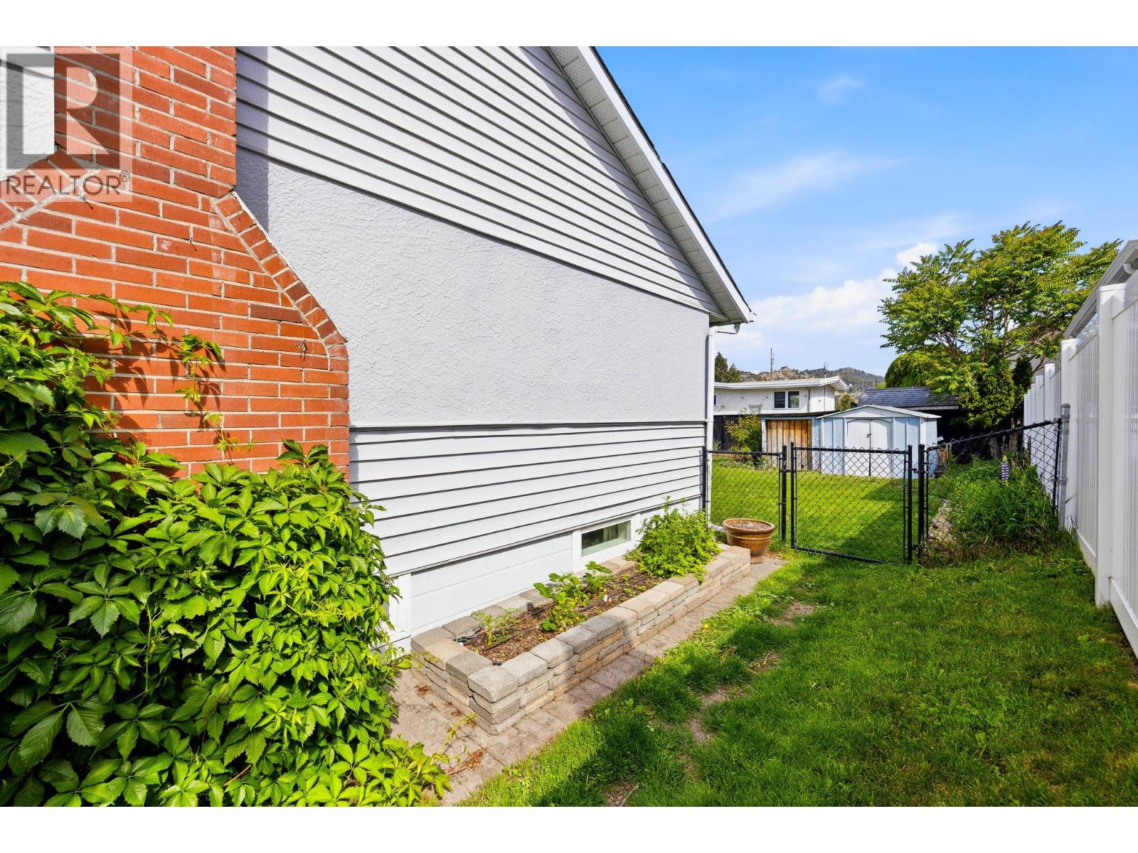 1614 Bernard Avenue, Kelowna, British Columbia  V1Y 6R9 - Photo 49 - 10384287