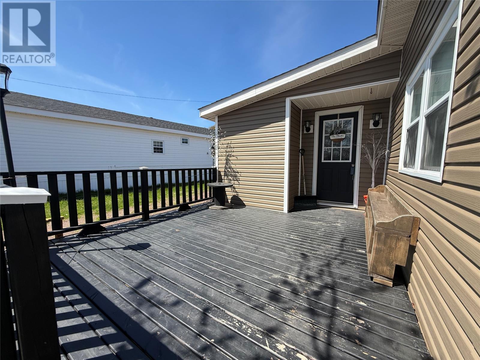 15 Robinson Avenue, Botwood, Newfoundland & Labrador A0H 1E0 - Photo 2 - 1296543