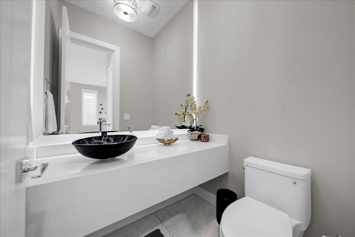 5932 139a Street, Surrey, British Columbia  V3X 0G6 - Photo 13 - R3127159