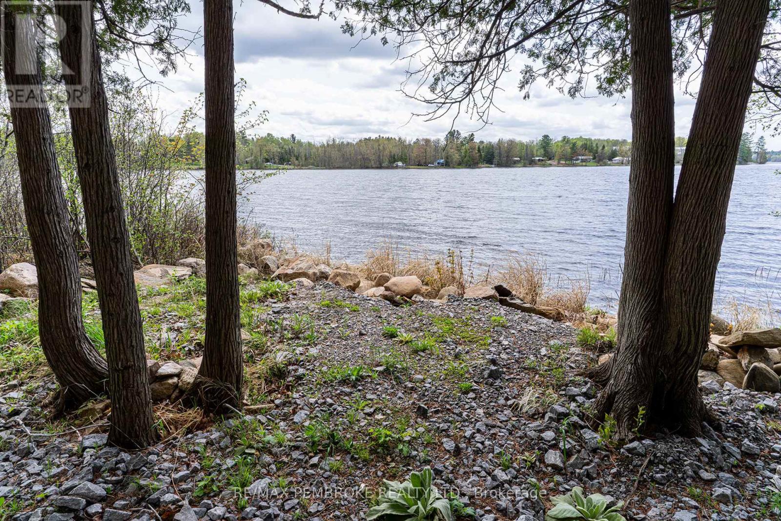 131 Island View Drive, North Algona Wilberforce, Ontario  K0J 1X0 - Photo 19 - X12948610