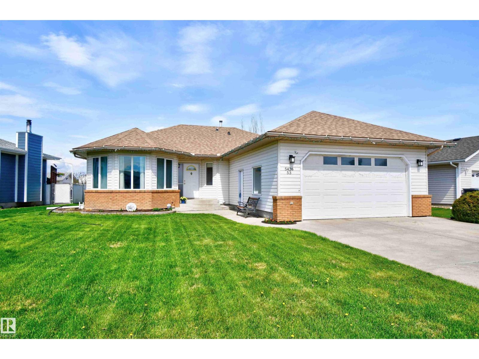 5426 53 AV, St. Paul Town, Alberta