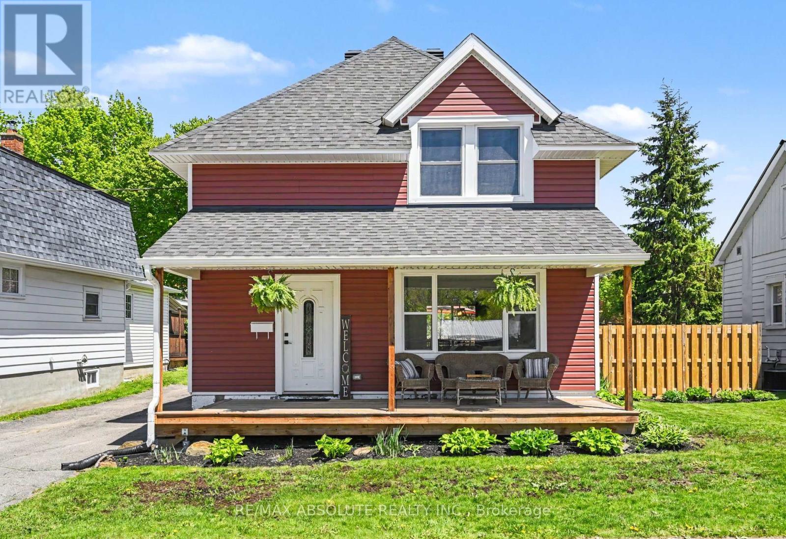 21 Bank Street N, Renfrew, Ontario  K7V 2E1 - Photo 2 - X13172248